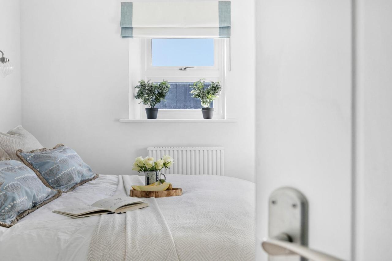 The Seaview Suites At The Corbyn Apartments Торкі Екстер'єр фото